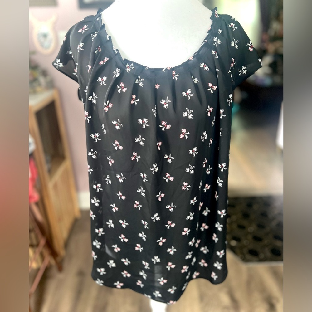LC Lauren Conrad Black Bow Print Blouse
